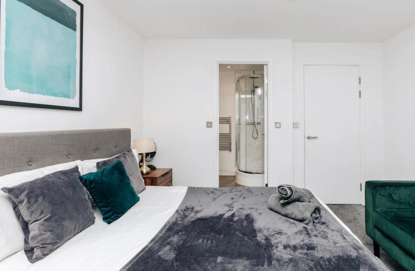 Luxury 2 Bedroom Apartment, Broad Street バーミンガム エクステリア 写真