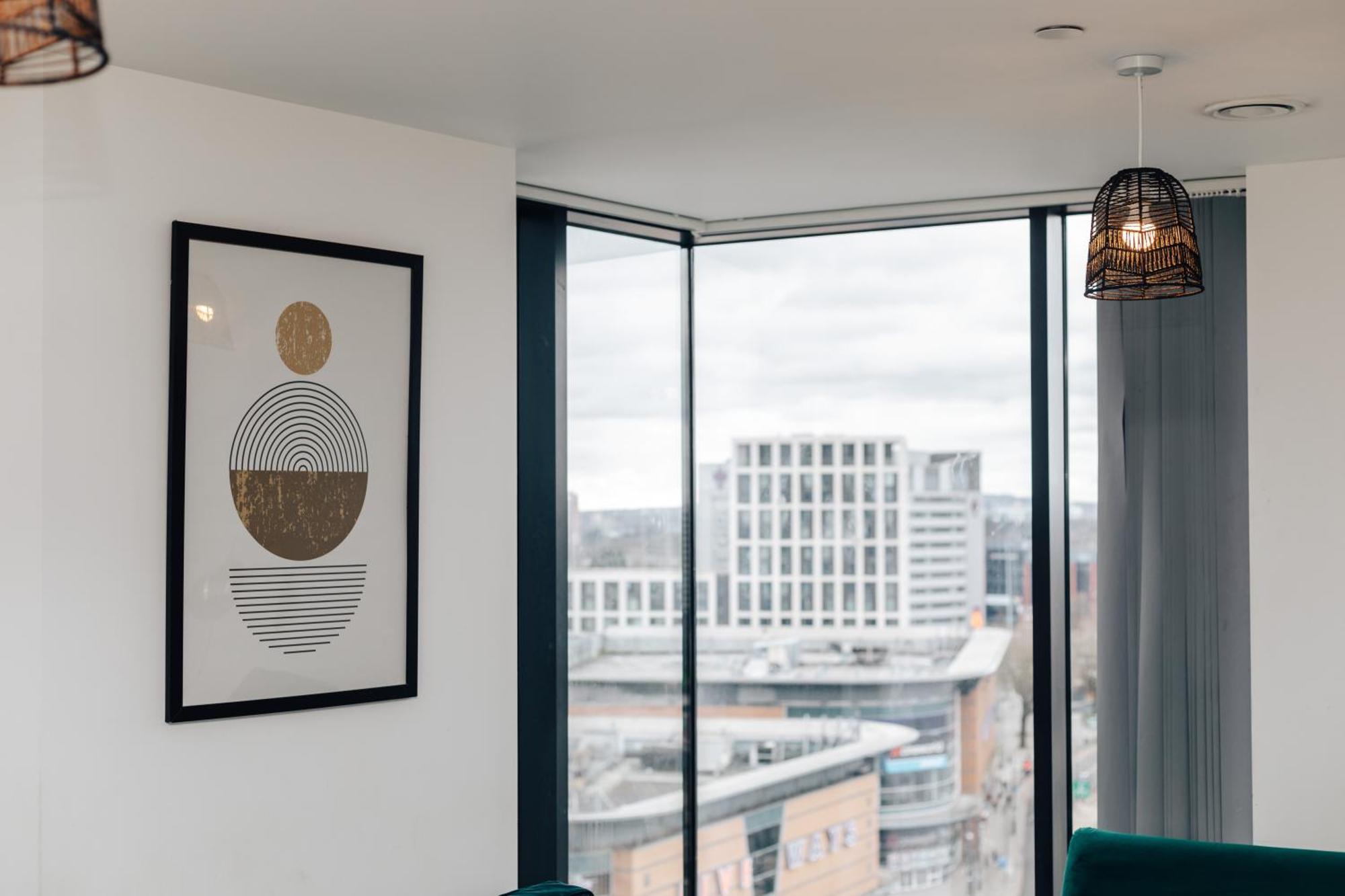 Luxury 2 Bedroom Apartment, Broad Street バーミンガム エクステリア 写真