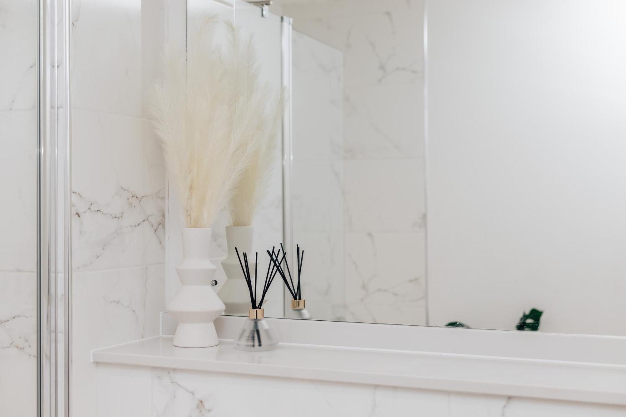 Luxury 2 Bedroom Apartment, Broad Street バーミンガム エクステリア 写真